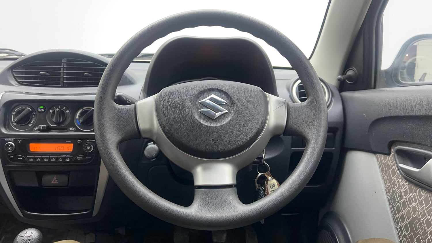 Used 2017 Maruti Suzuki Alto 800 VXi Petrol Manual interior STEERING VIEW