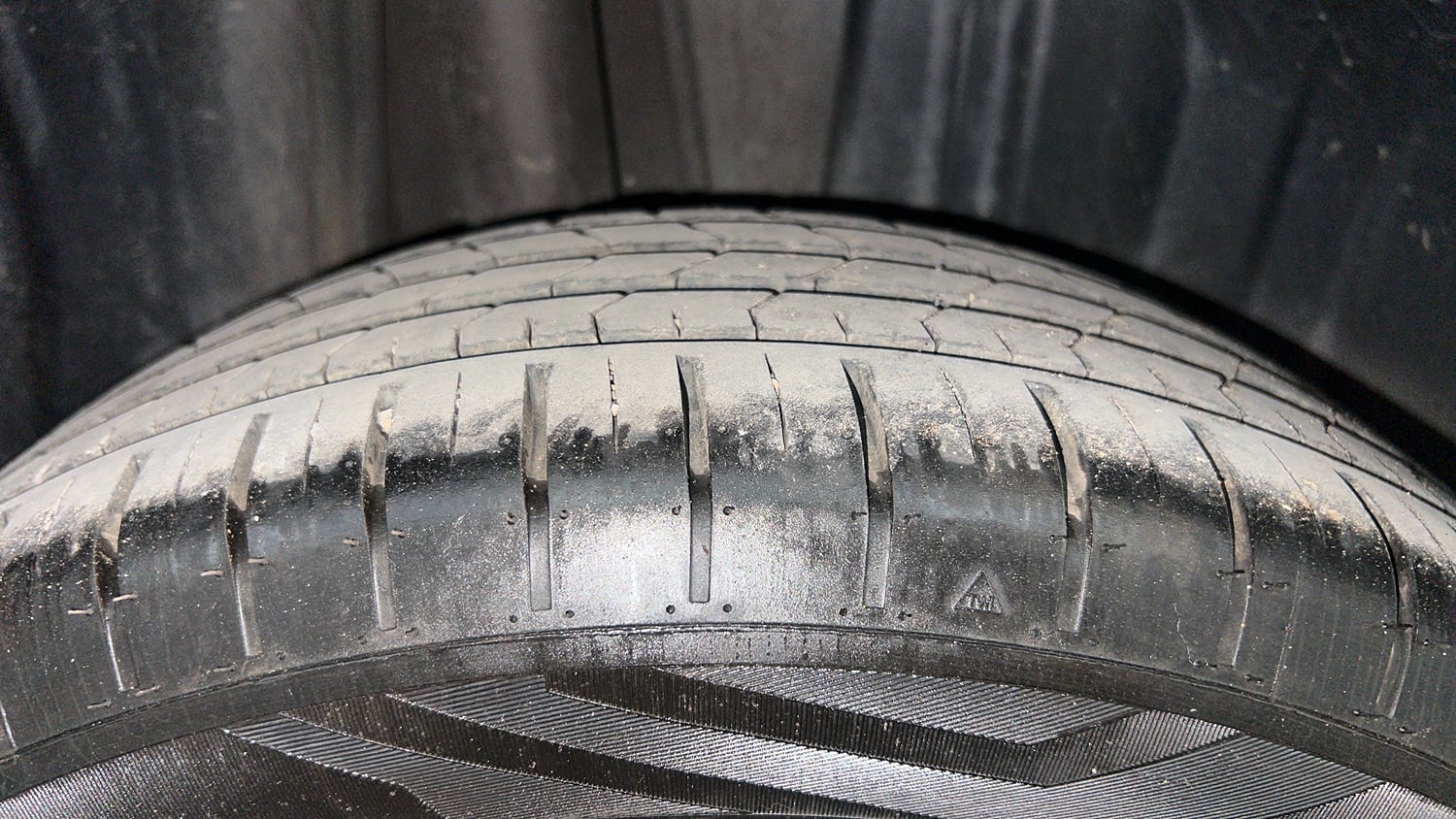 Used 2023 Maruti Suzuki Baleno Zeta AGS Petrol Automatic tyres RIGHT REAR TYRE TREAD VIEW