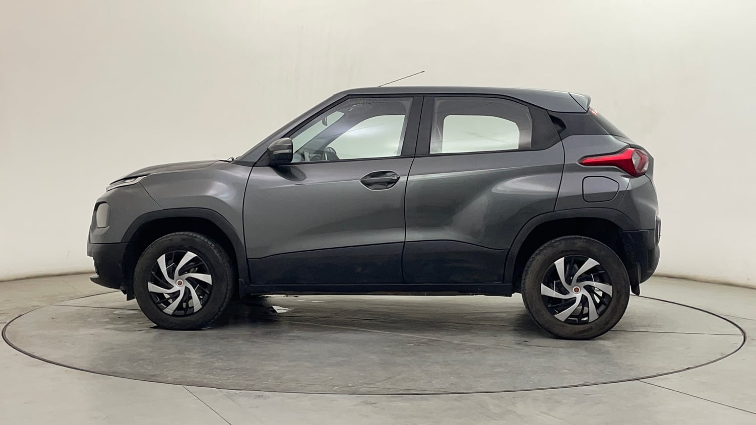 Used 2023 Tata Punch Accomplished MT Petrol Manual exterior LEFT SIDE VIEW