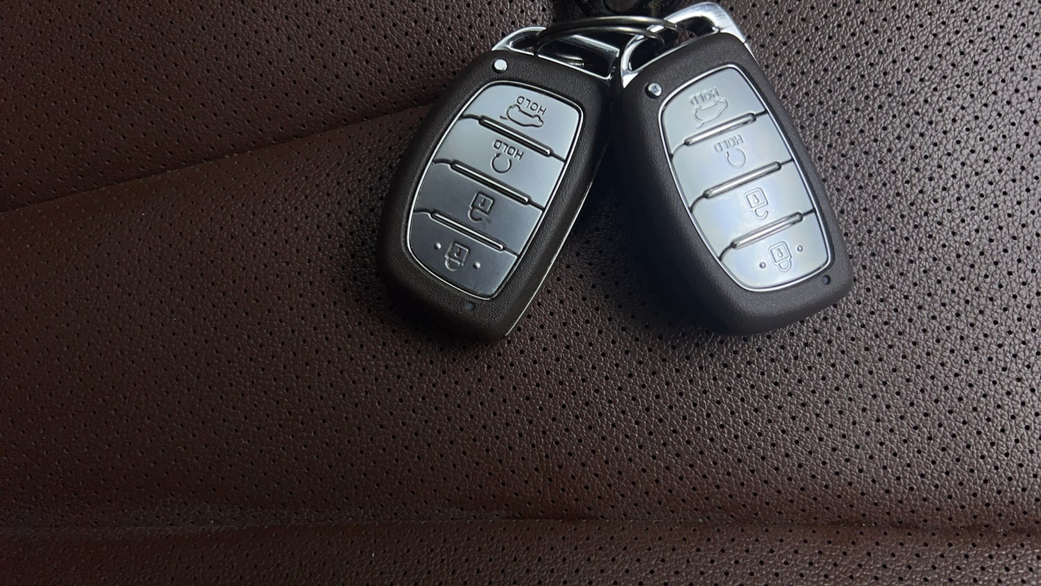 Used 2022 Hyundai Alcazar Signature (O) 6 STR 1.5 Diesel AT Diesel Automatic extra CAR KEY VIEW