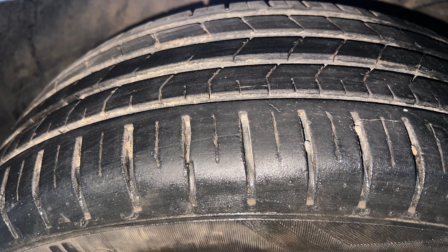 Used 2019 Maruti Suzuki Baleno Zeta 1.2 Petrol Manual tyres RIGHT FRONT TYRE TREAD VIEW