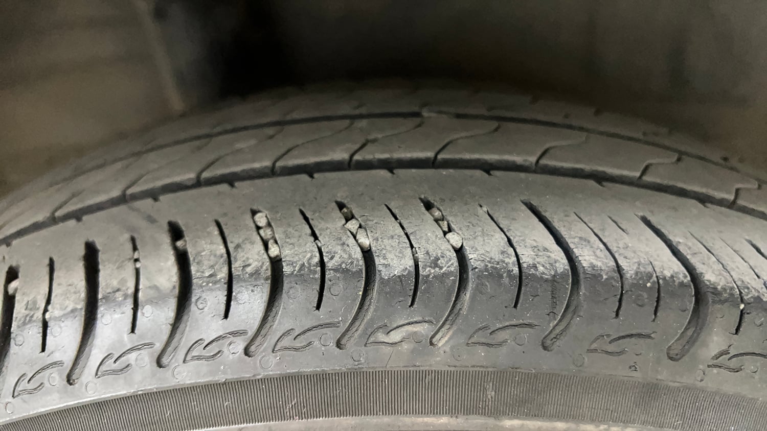 Used 2022 Honda Amaze VX CVT 1.2 Petrol Petrol Automatic tyres RIGHT REAR TYRE TREAD VIEW