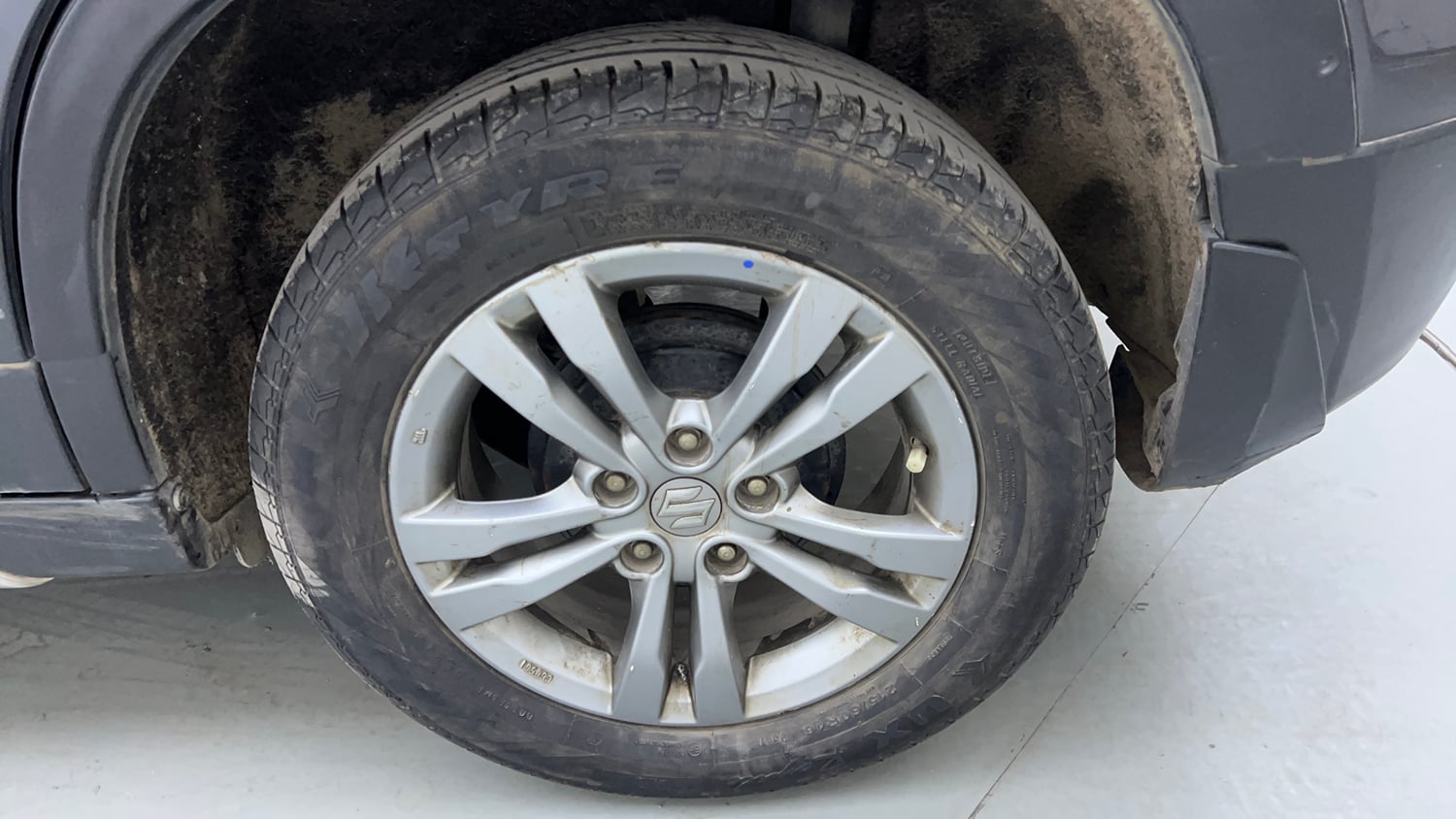 Used 2018 Maruti Suzuki Vitara Brezza [2016-2020] ZDi Plus Diesel Manual tyres LEFT REAR TYRE RIM VIEW