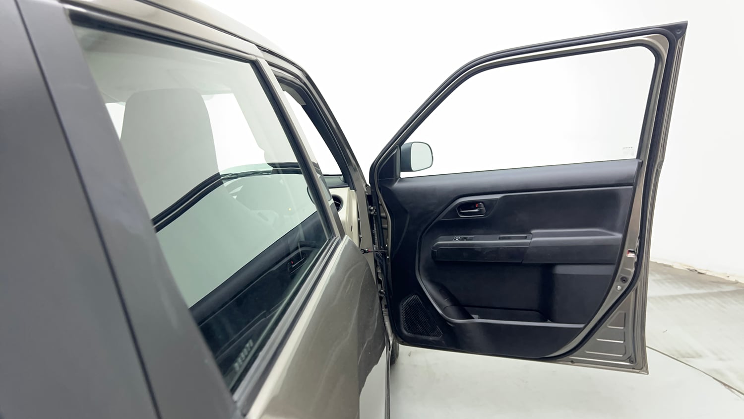 Used 2025 Maruti Suzuki Wagon R LXI 1.0 CNG Cng Manual interior RIGHT FRONT DOOR OPEN VIEW