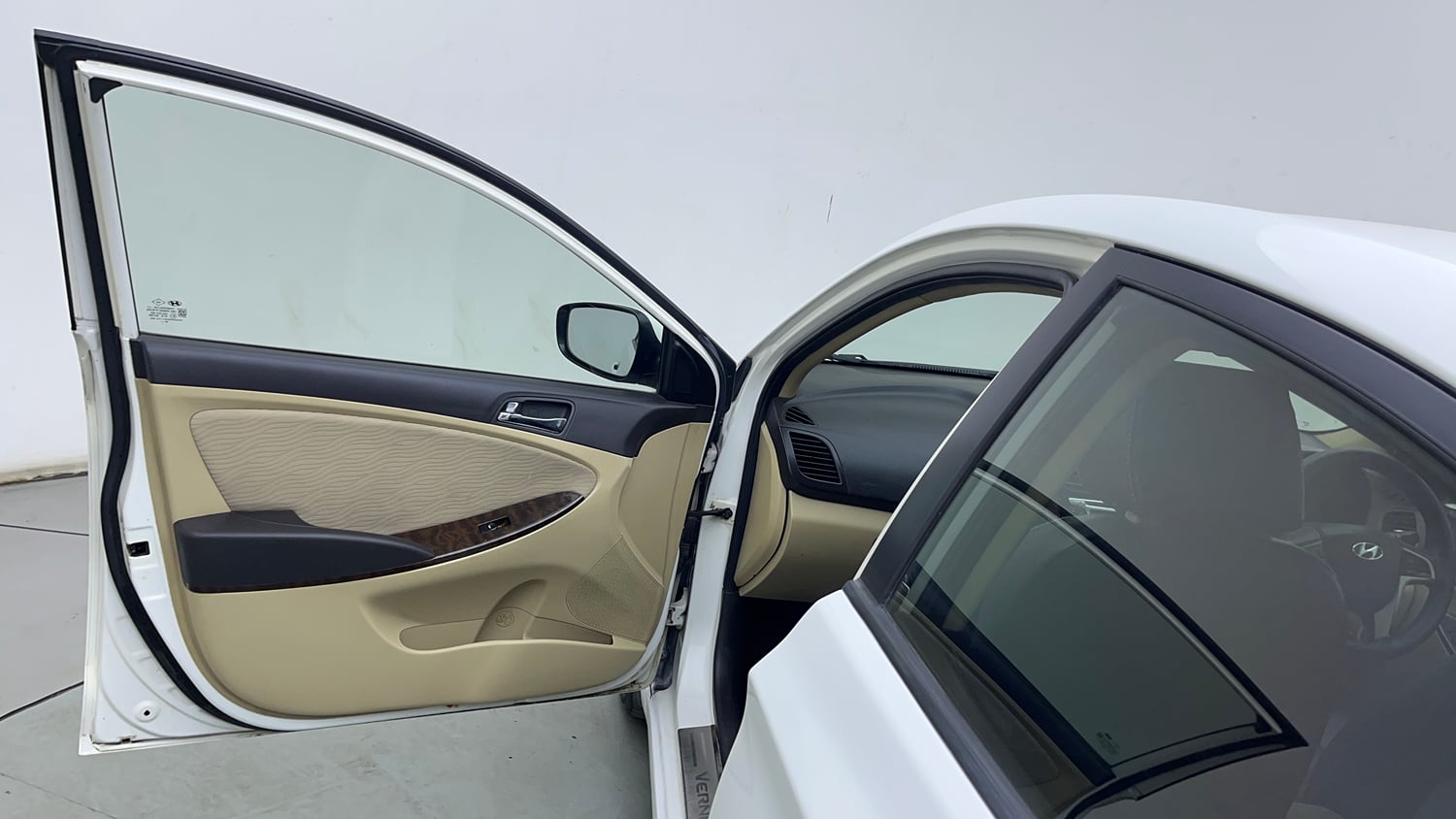 Used 2015 Hyundai Verna Fluidic 1.6 VTVT SX Petrol Manual interior LEFT FRONT DOOR OPEN VIEW
