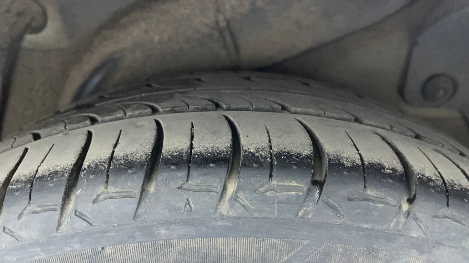 Used 2015 Hyundai Verna Fluidic 1.6 VTVT SX Petrol Manual tyres LEFT REAR TYRE TREAD VIEW