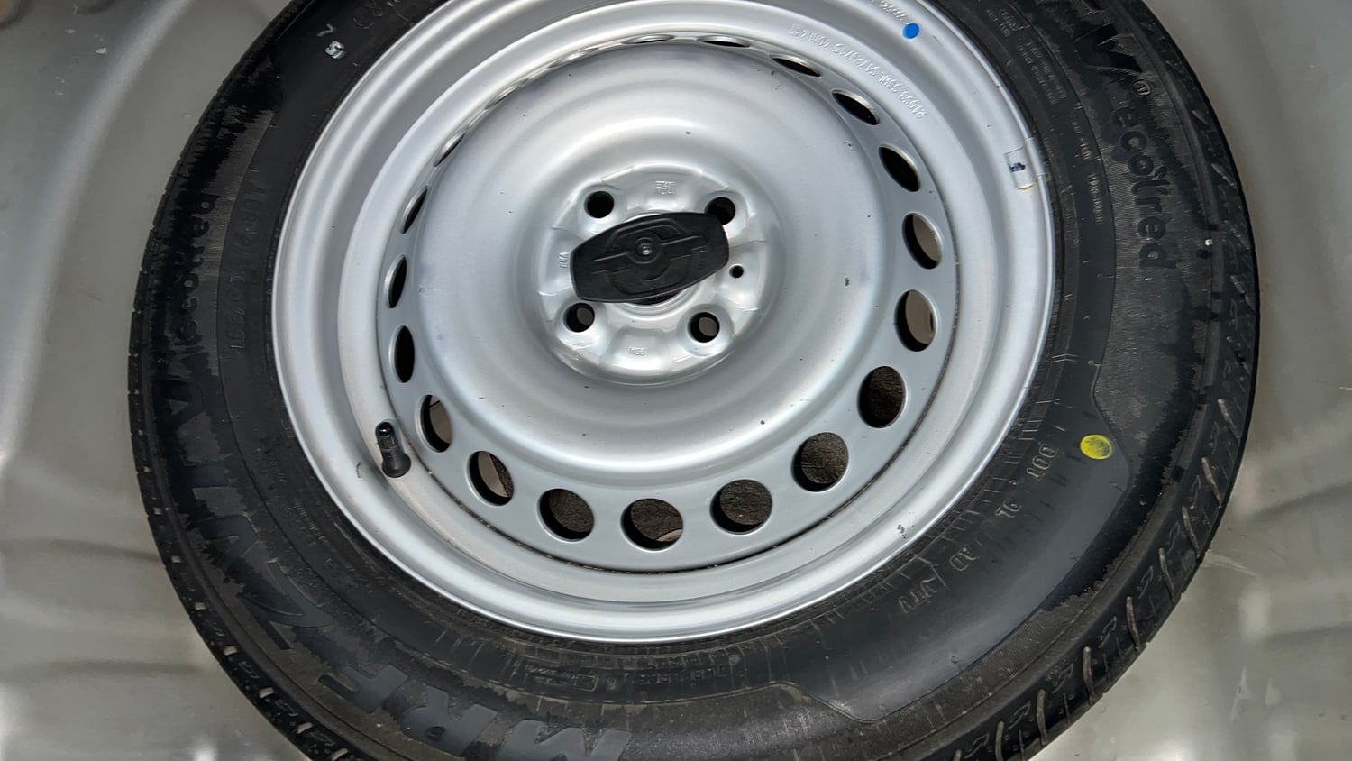 Used 2021 Maruti Suzuki Baleno Sigma Petrol Manual tyres SPARE TYRE VIEW