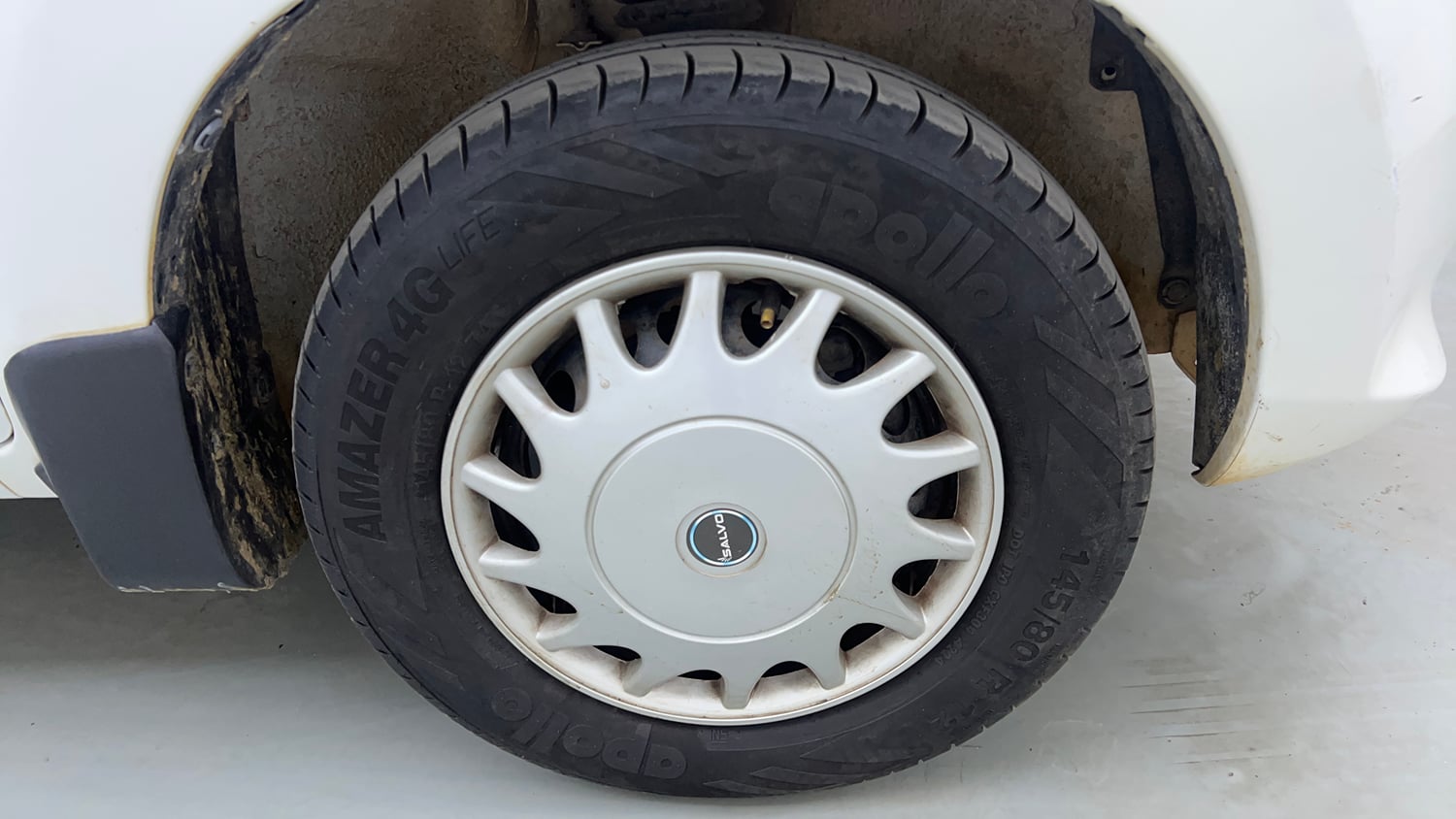 Used 2014 Maruti Suzuki Alto 800 Lxi Petrol Manual tyres RIGHT FRONT TYRE RIM VIEW