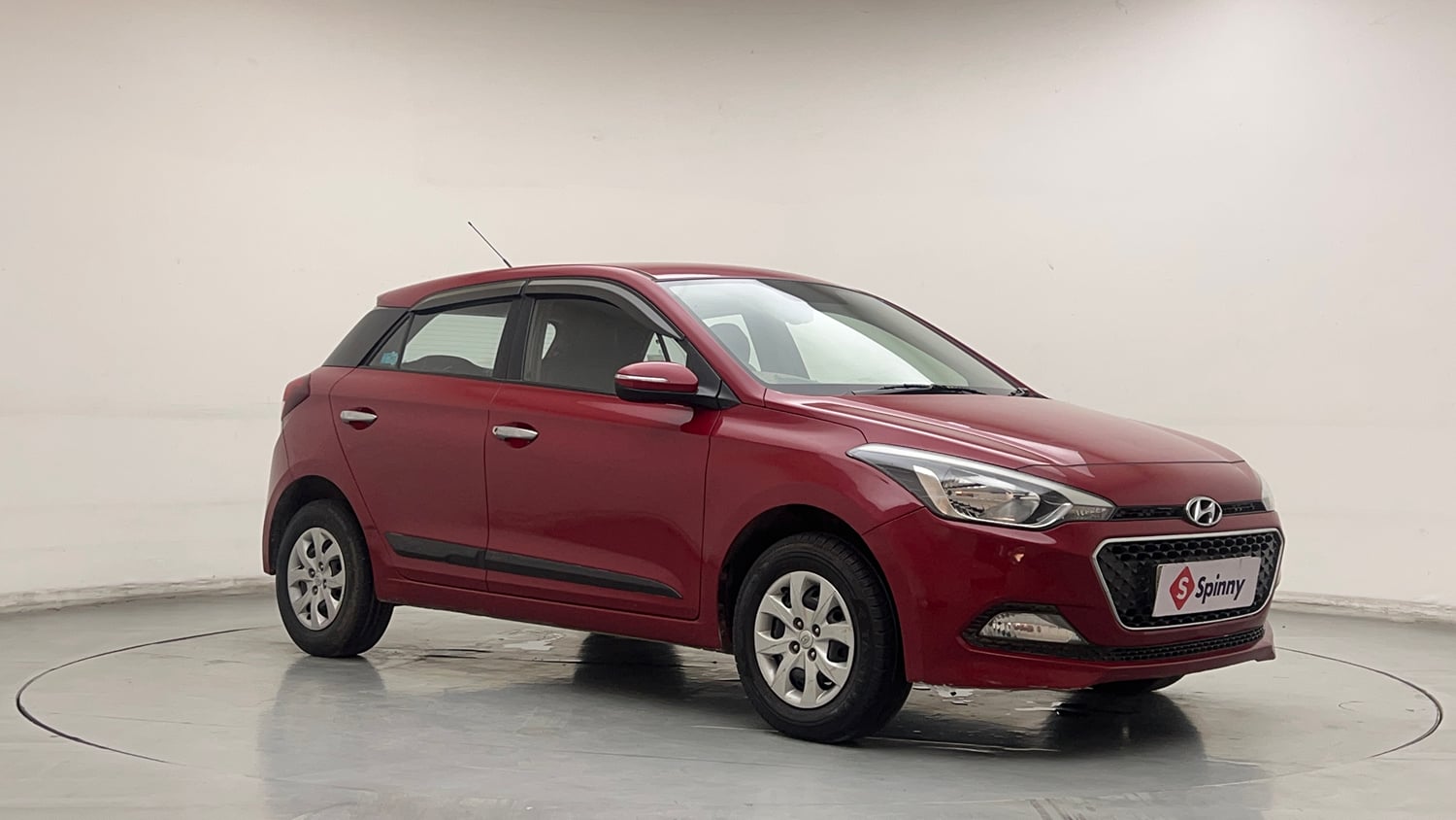 Used 2016 Hyundai Elite i20 Sportz 1.2 Petrol Manual exterior RIGHT FRONT CORNER VIEW