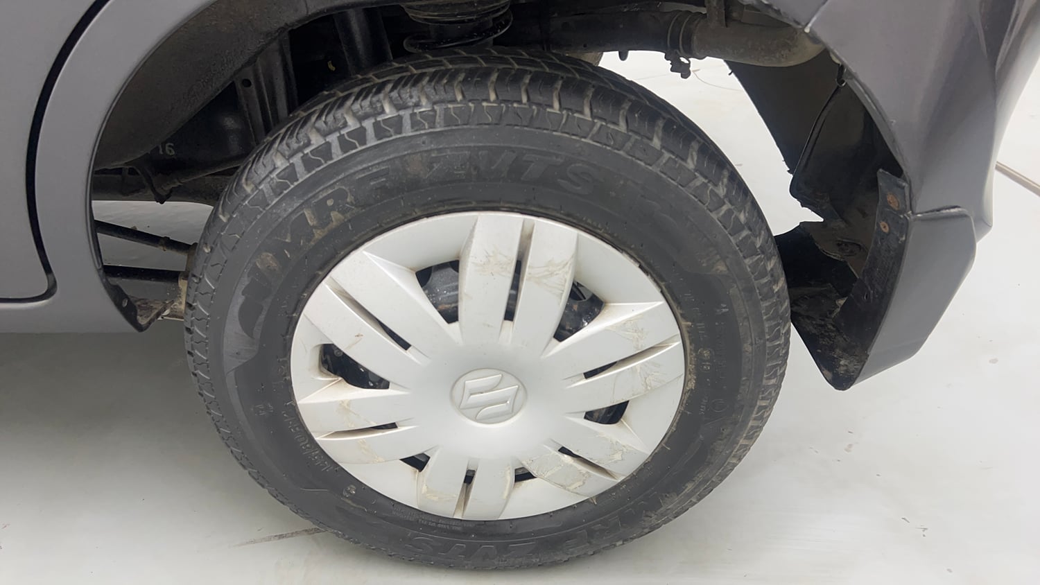 Used 2017 Maruti Suzuki Alto 800 VXi Petrol Manual tyres LEFT REAR TYRE RIM VIEW