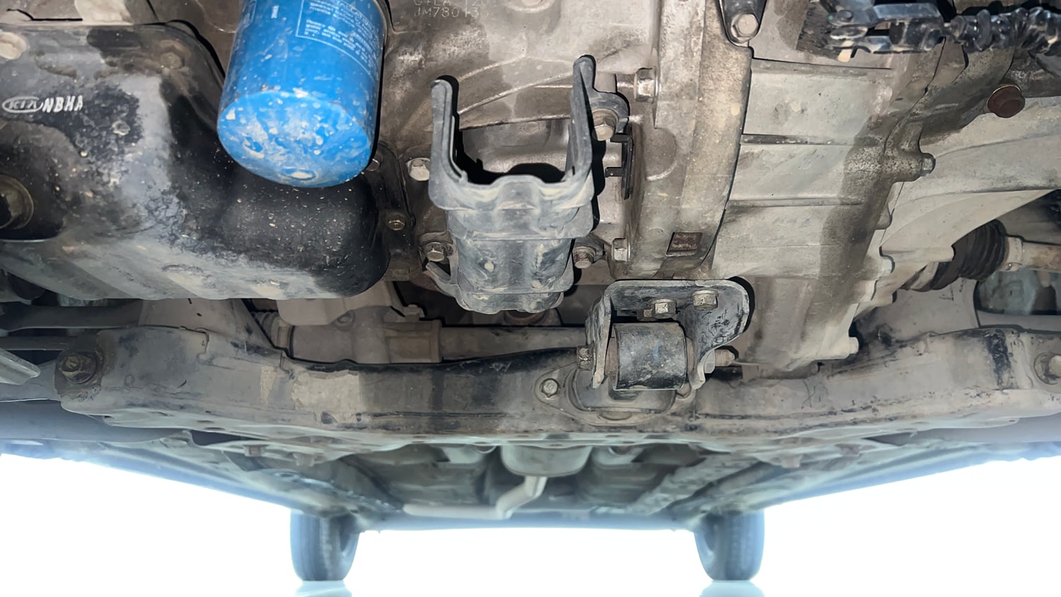 Used 2018 Hyundai Xcent E+ CNG (Outside Fitted) Cng Manual extra FRONT LEFT UNDERBODY VIEW