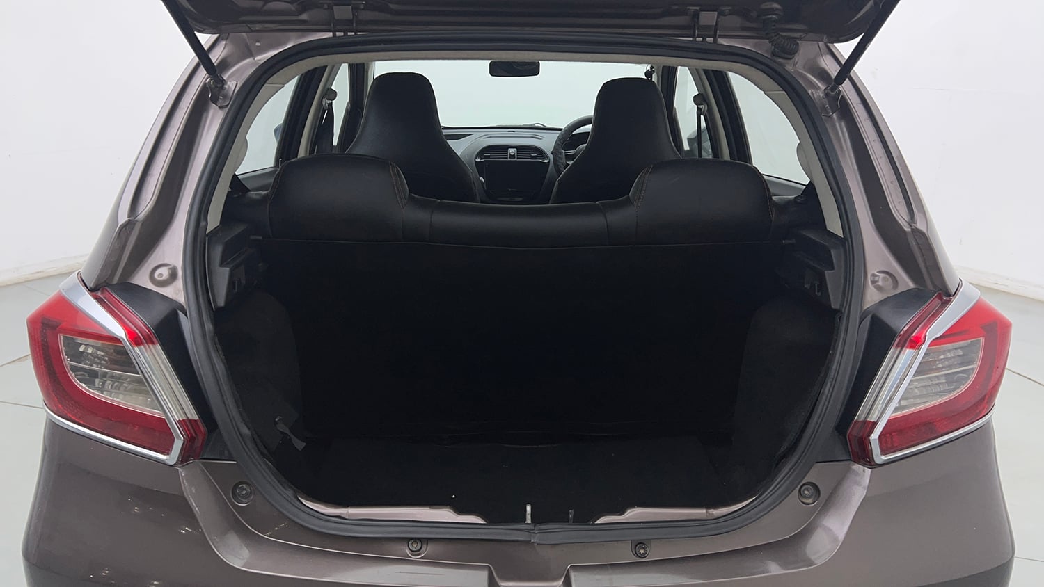 Used 2018 Tata Tiago Revotron XTA Petrol Automatic interior DICKY INSIDE VIEW