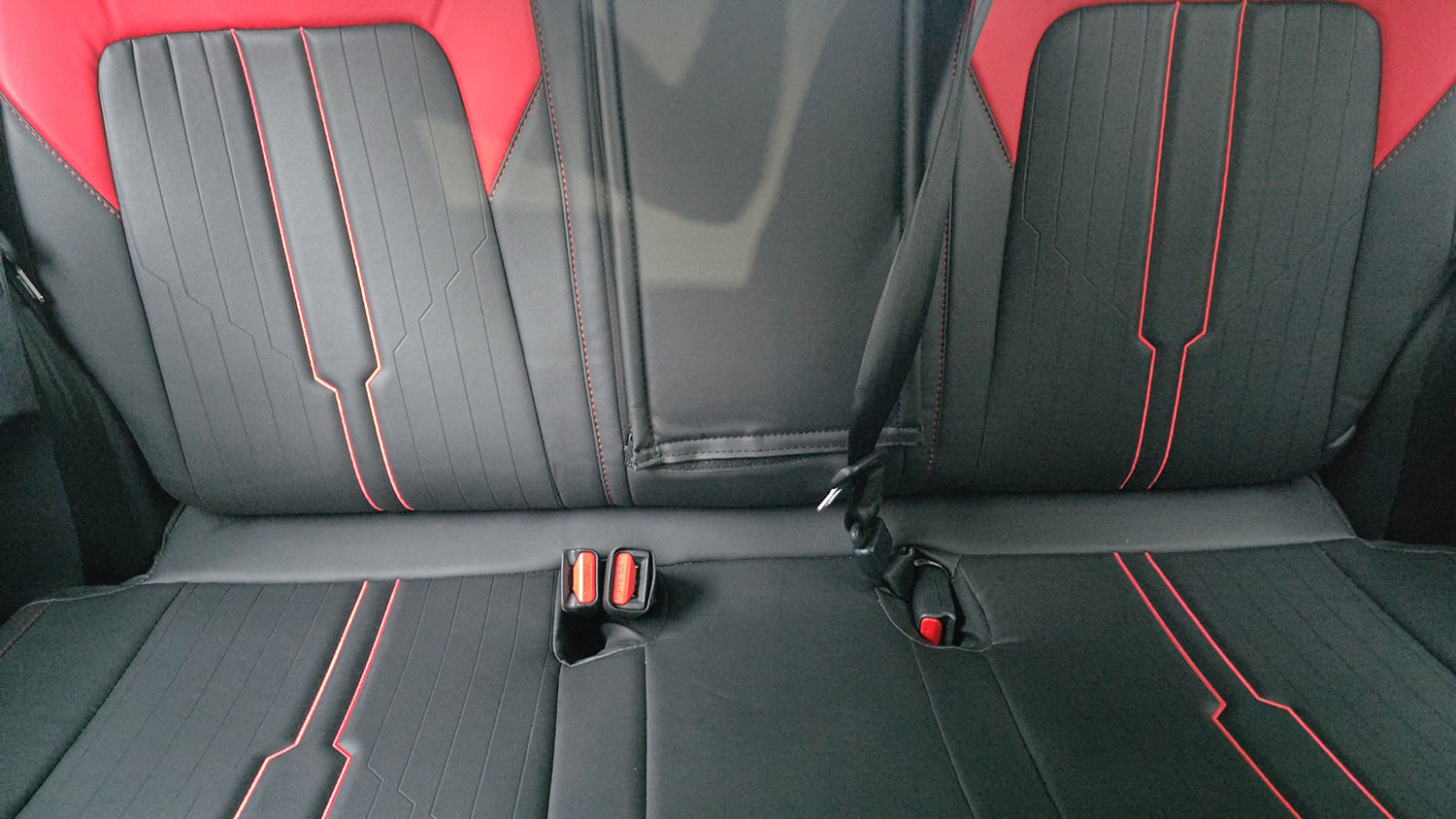 Used 2025 Tata Altroz Creative S Petrol 6DCT Petrol Automatic interior REAR SEAT CONDITION VIEW