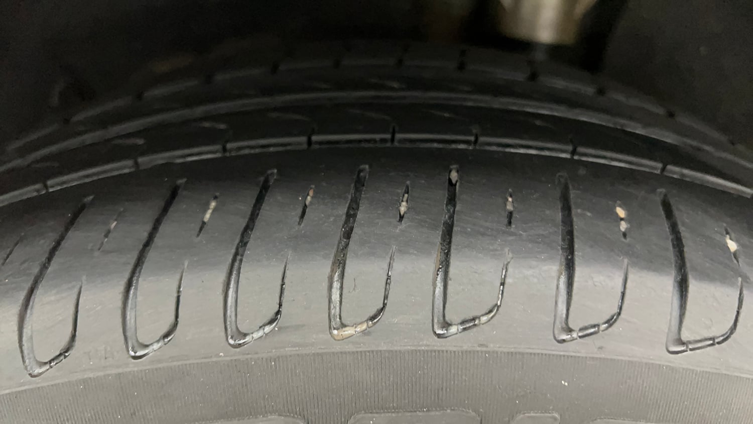 Used 2024 Mercedes-Benz GLC 220d 4MATIC Diesel Automatic tyres LEFT REAR TYRE TREAD VIEW