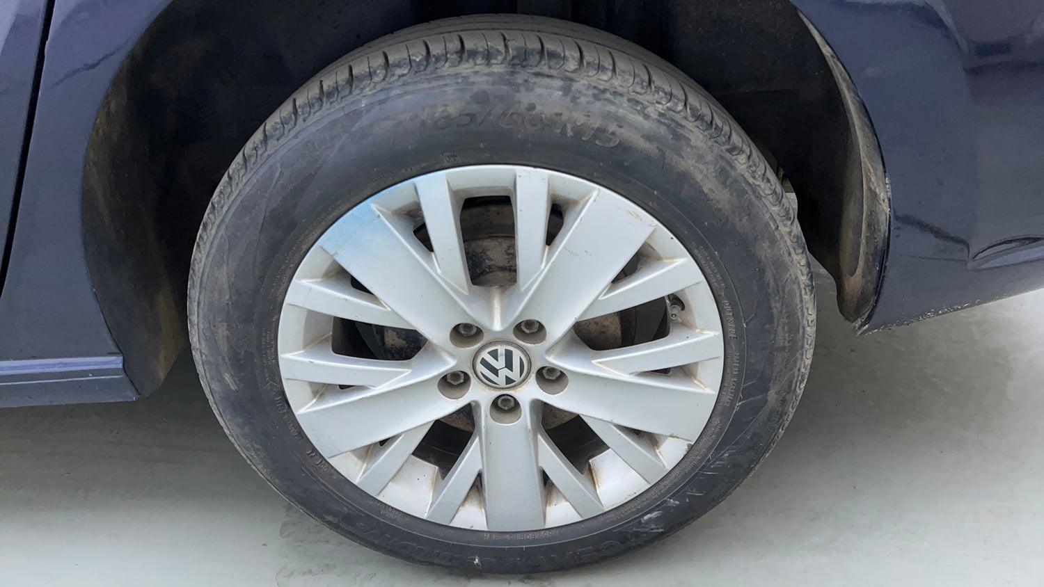 Used 2015 Volkswagen Vento Highline Diesel Diesel Manual tyres LEFT REAR TYRE RIM VIEW