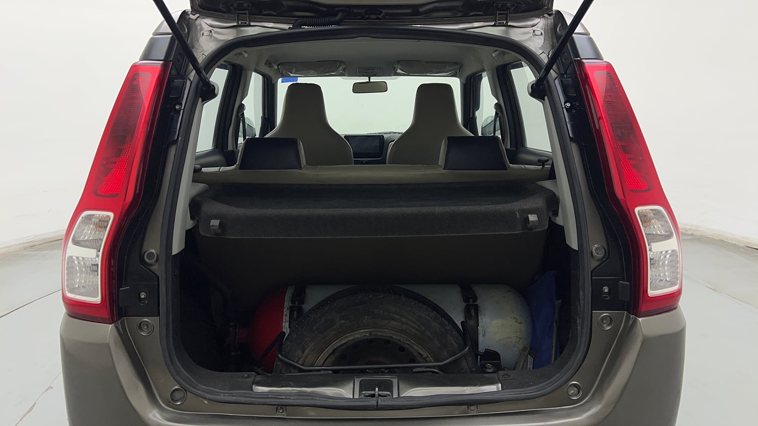 Used 2019 Maruti Suzuki Wagon R LXi 1.0 CNG Cng Manual interior DICKY INSIDE VIEW
