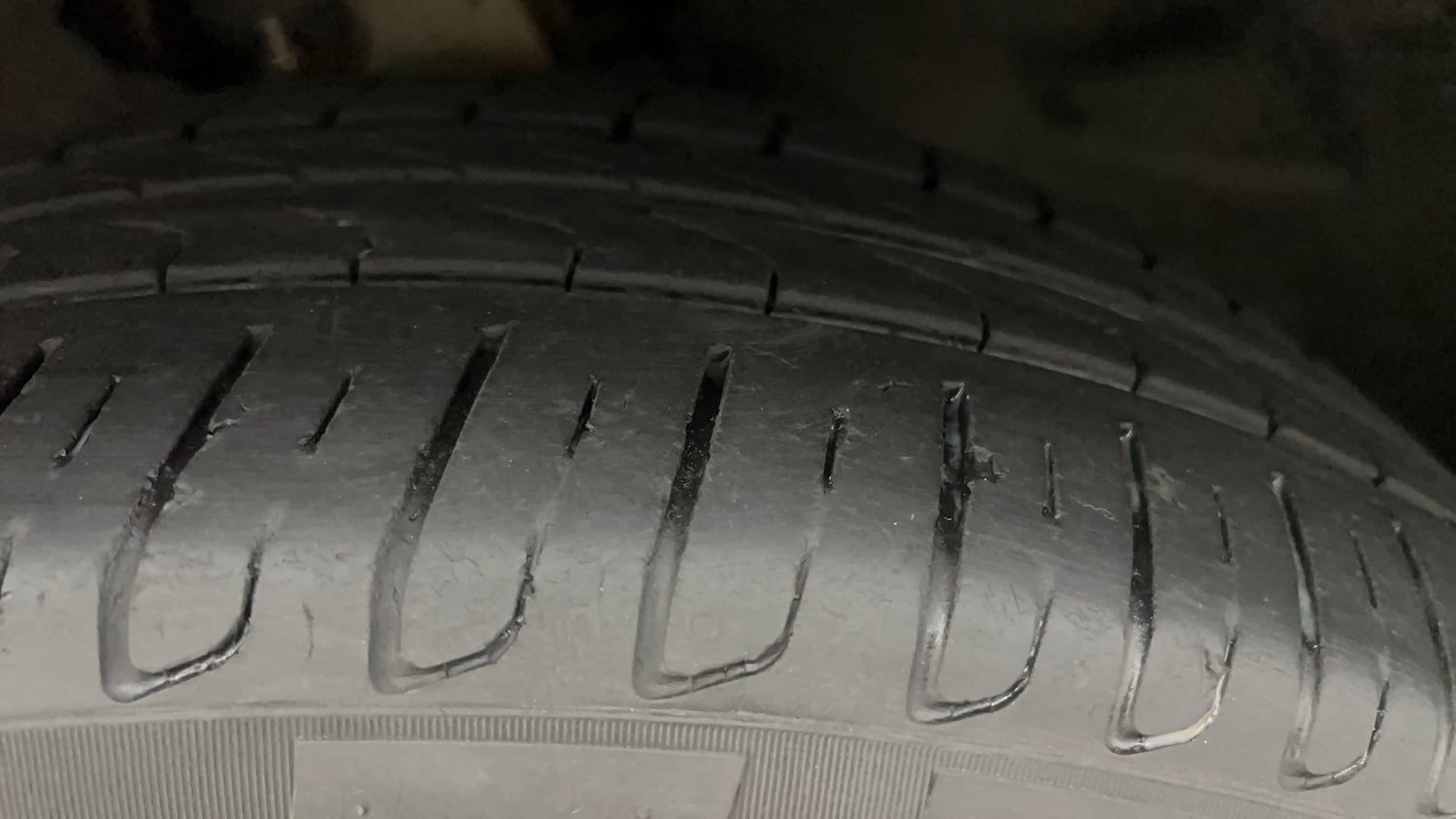 Used 2024 Mercedes-Benz GLC 220d 4MATIC Diesel Automatic tyres LEFT FRONT TYRE TREAD VIEW