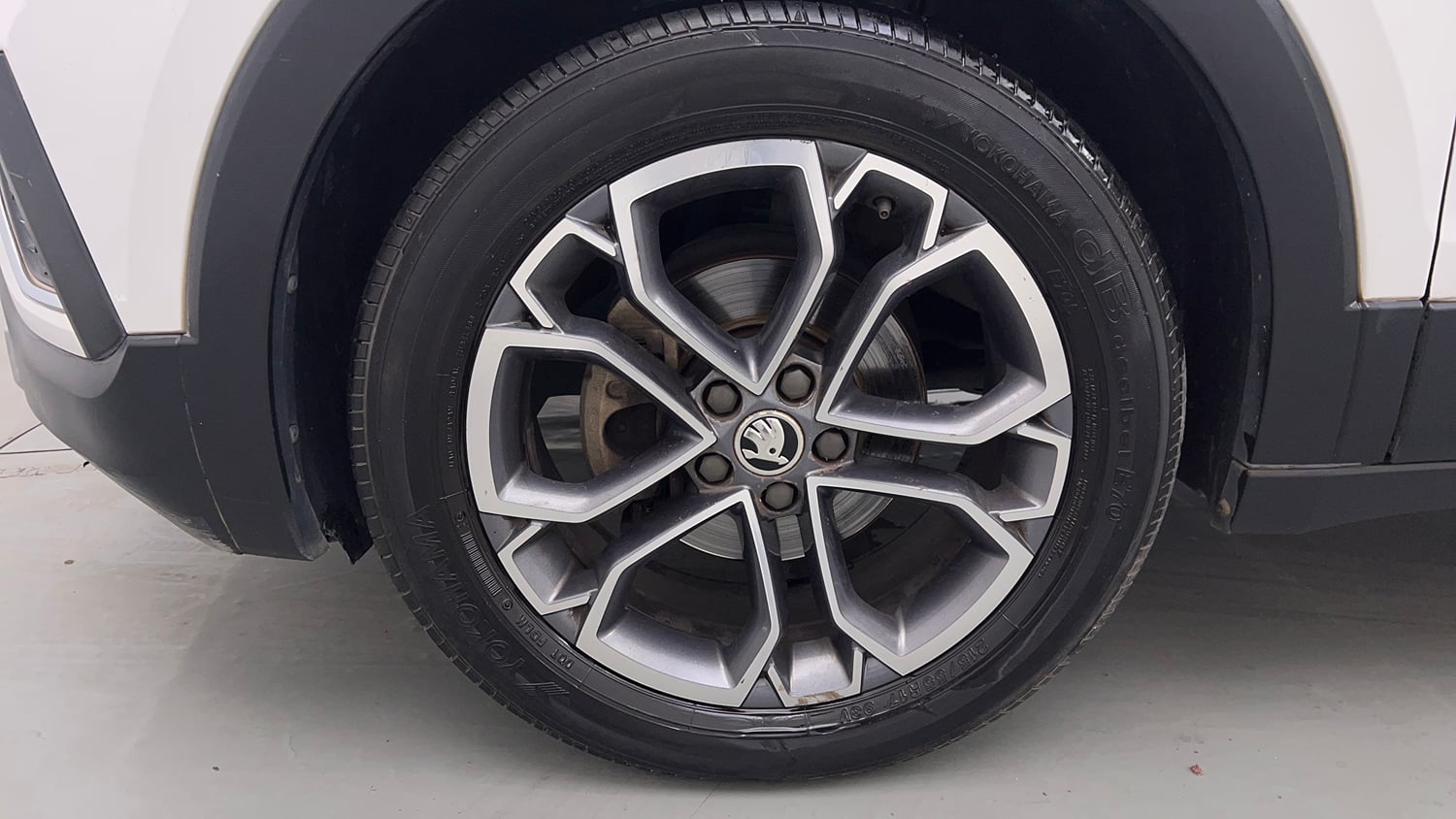 Used 2022 Skoda Kushaq Style 1.0L TSI AT Petrol Automatic tyres LEFT FRONT TYRE RIM VIEW