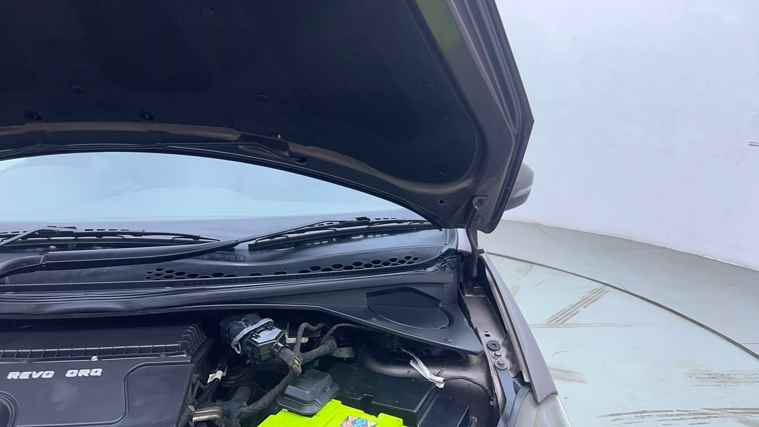 Used 2017 Tata Tigor Revotorq XZ Diesel Manual engine ENGINE LEFT SIDE HINGE & APRON VIEW