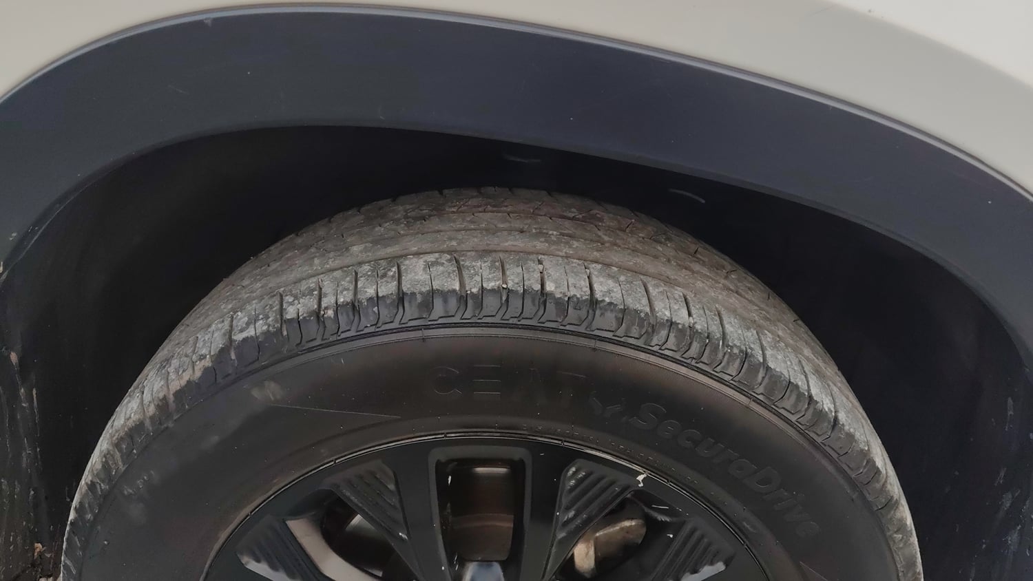 Used 2021 maruti-suzuki Vitara Brezza ZXi Petrol Manual tyres RIGHT FRONT TYRE TREAD VIEW
