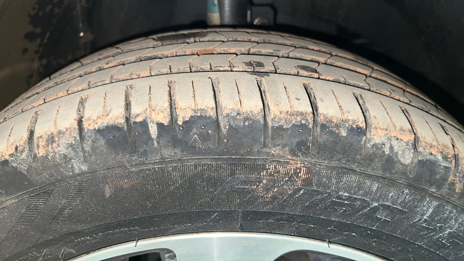 Used 2020 Maruti Suzuki Baleno Alpha Automatic Petrol Automatic tyres RIGHT FRONT TYRE TREAD VIEW