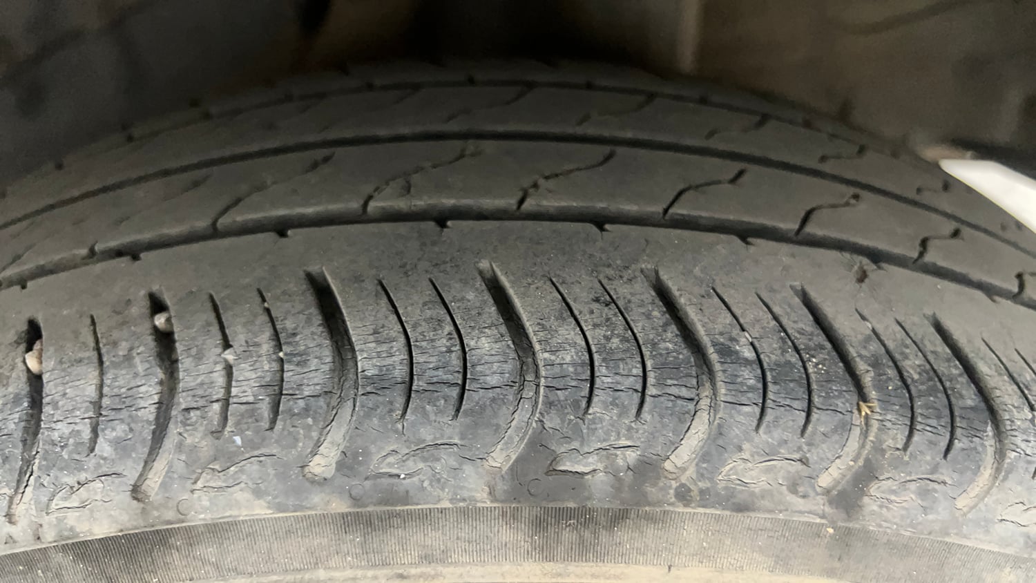 Used 2022 Honda Amaze VX CVT 1.2 Petrol Petrol Automatic tyres LEFT REAR TYRE TREAD VIEW