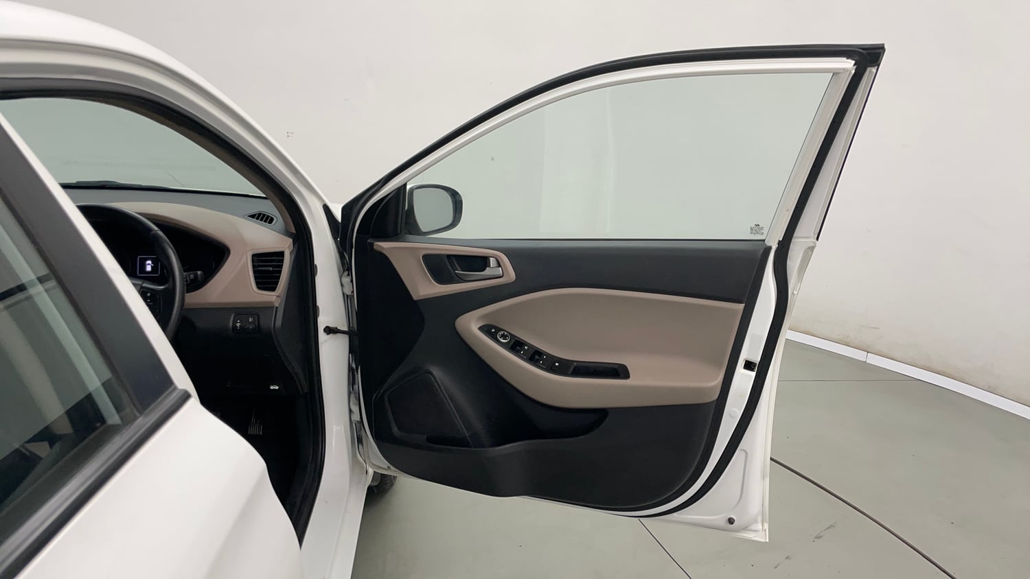 Used 2017 Hyundai Elite i20 Asta 1.2 (O) Petrol Manual interior RIGHT FRONT DOOR OPEN VIEW