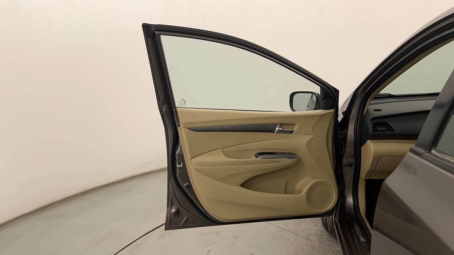 Used 2012 Honda City 1.5 V MT Petrol Manual interior LEFT FRONT DOOR OPEN VIEW