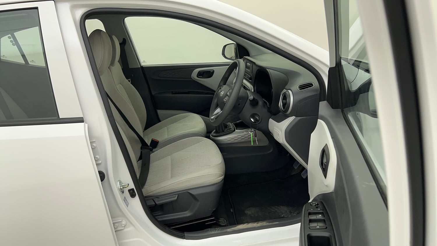 Used 2025 Hyundai Grand i10 Nios Magna 1.2 Kappa Petrol Manual interior RIGHT SIDE FRONT DOOR CABIN VIEW