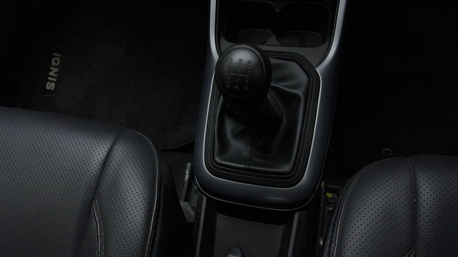 Used 2024 Maruti Suzuki Ignis Sigma 1.2 MT Petrol Manual interior GEAR  KNOB VIEW