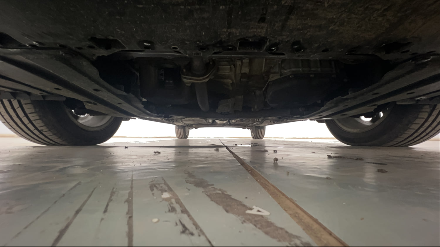 Used 2020 Maruti Suzuki Baleno Alpha Automatic Petrol Automatic extra FRONT LEFT UNDERBODY VIEW