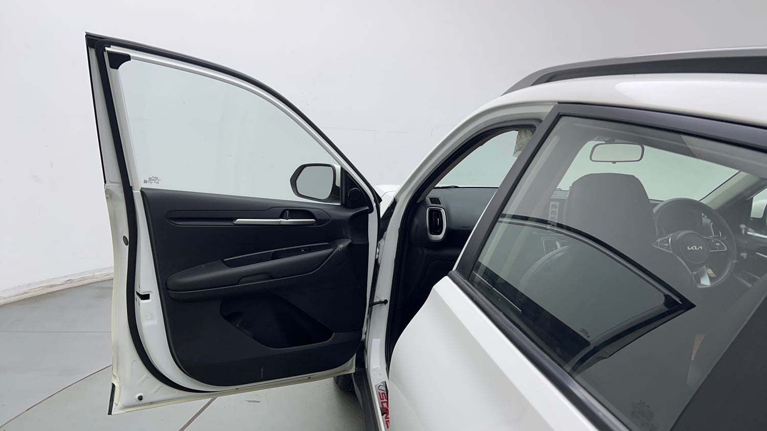 Used 2021 Kia Sonet HTK Plus 1.2 Petrol Manual interior LEFT FRONT DOOR OPEN VIEW