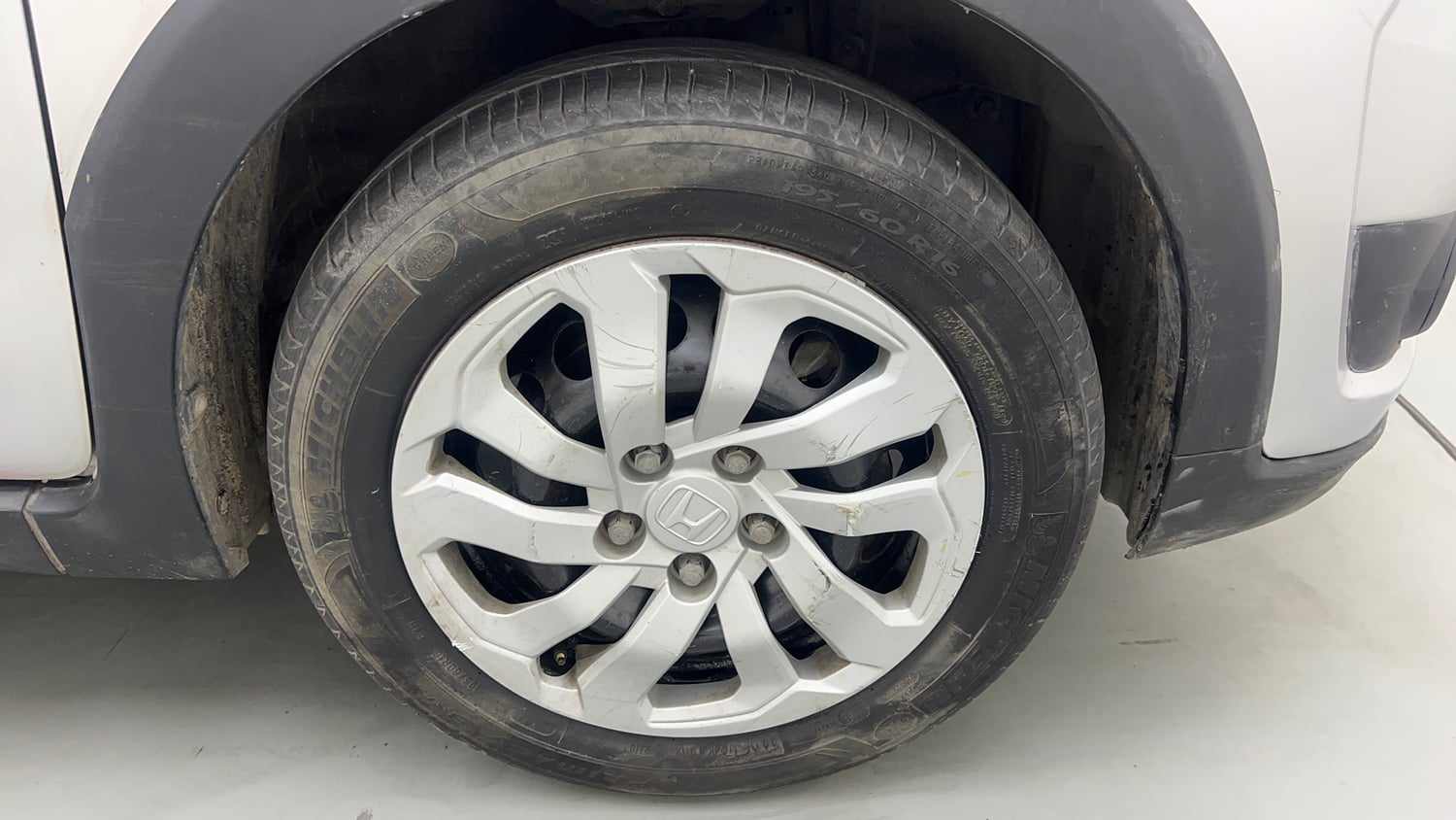 Used 2016 Honda BR-V S Petrol Petrol Manual tyres RIGHT FRONT TYRE RIM VIEW