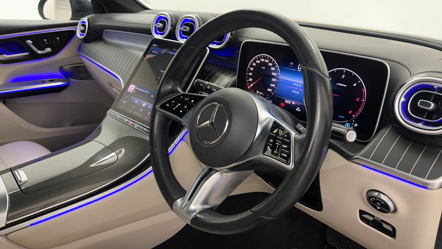 Used 2024 Mercedes-Benz GLC 220d 4MATIC Diesel Automatic interior STEERING VIEW
