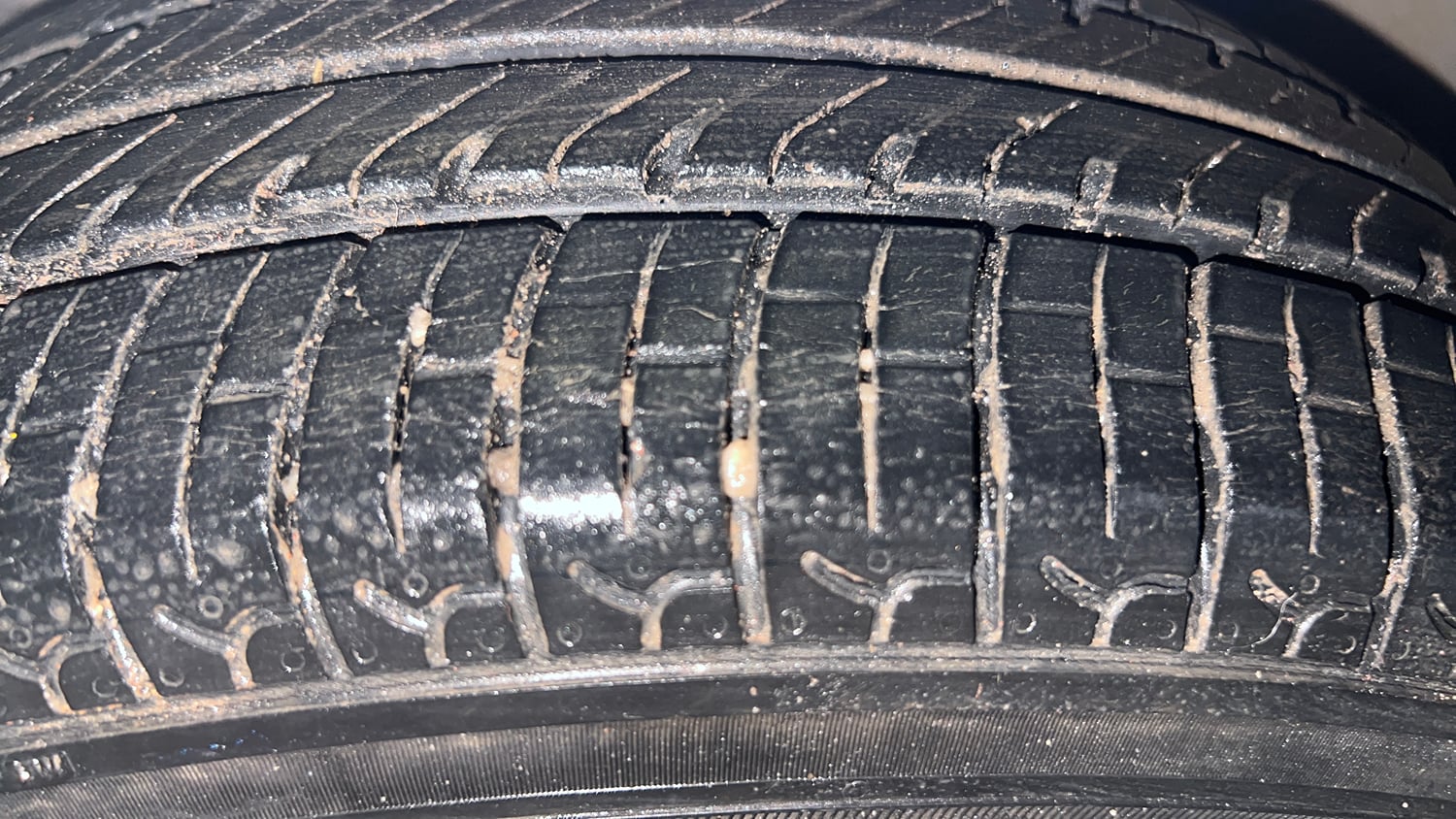 Used 2022 Hyundai Santro Sportz Petrol Manual tyres LEFT FRONT TYRE TREAD VIEW