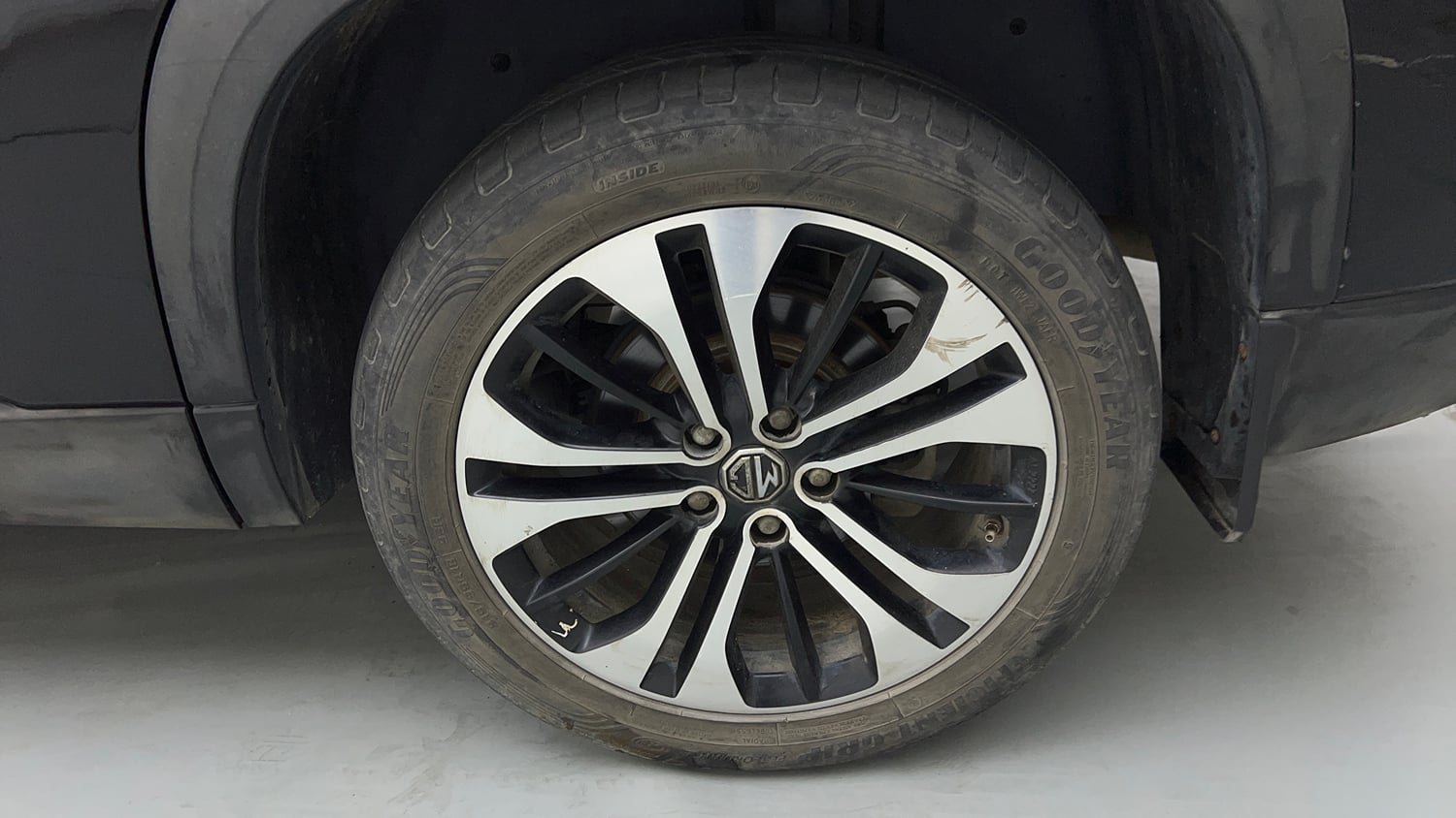 Used 2022 MG Motors Hector Sharp 2.0 Diesel Turbo MT Diesel Manual tyres LEFT REAR TYRE RIM VIEW