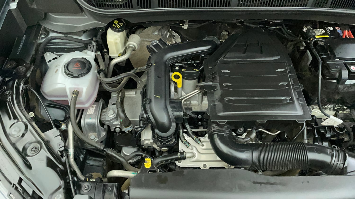 Used 2022 Volkswagen Taigun Topline 1.0 TSI MT Petrol Manual engine ENGINE RIGHT SIDE VIEW