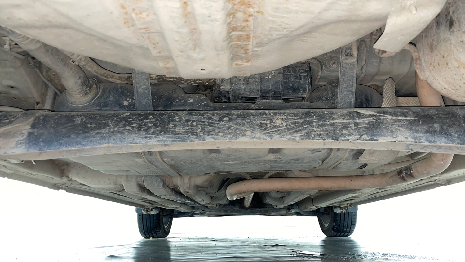 Used 2017 Hyundai Elite i20 Asta 1.2 (O) Petrol Manual extra REAR UNDERBODY VIEW (TAKEN FROM REAR)