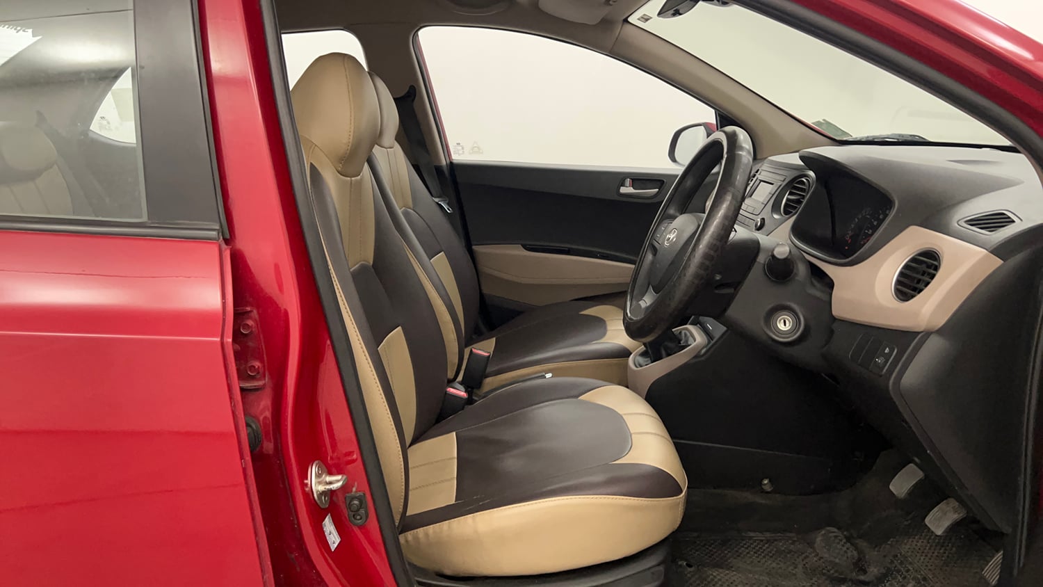 Used 2014 Hyundai Xcent S 1.2 Petrol Manual interior RIGHT SIDE FRONT DOOR CABIN VIEW
