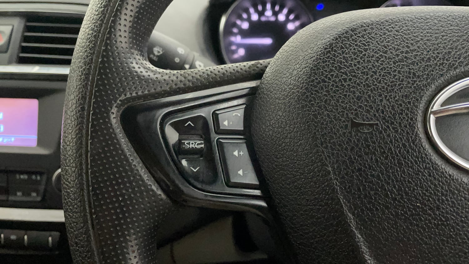 Used 2018 Tata Tiago Revotron XZ Petrol Manual top_features Steering mounted controls