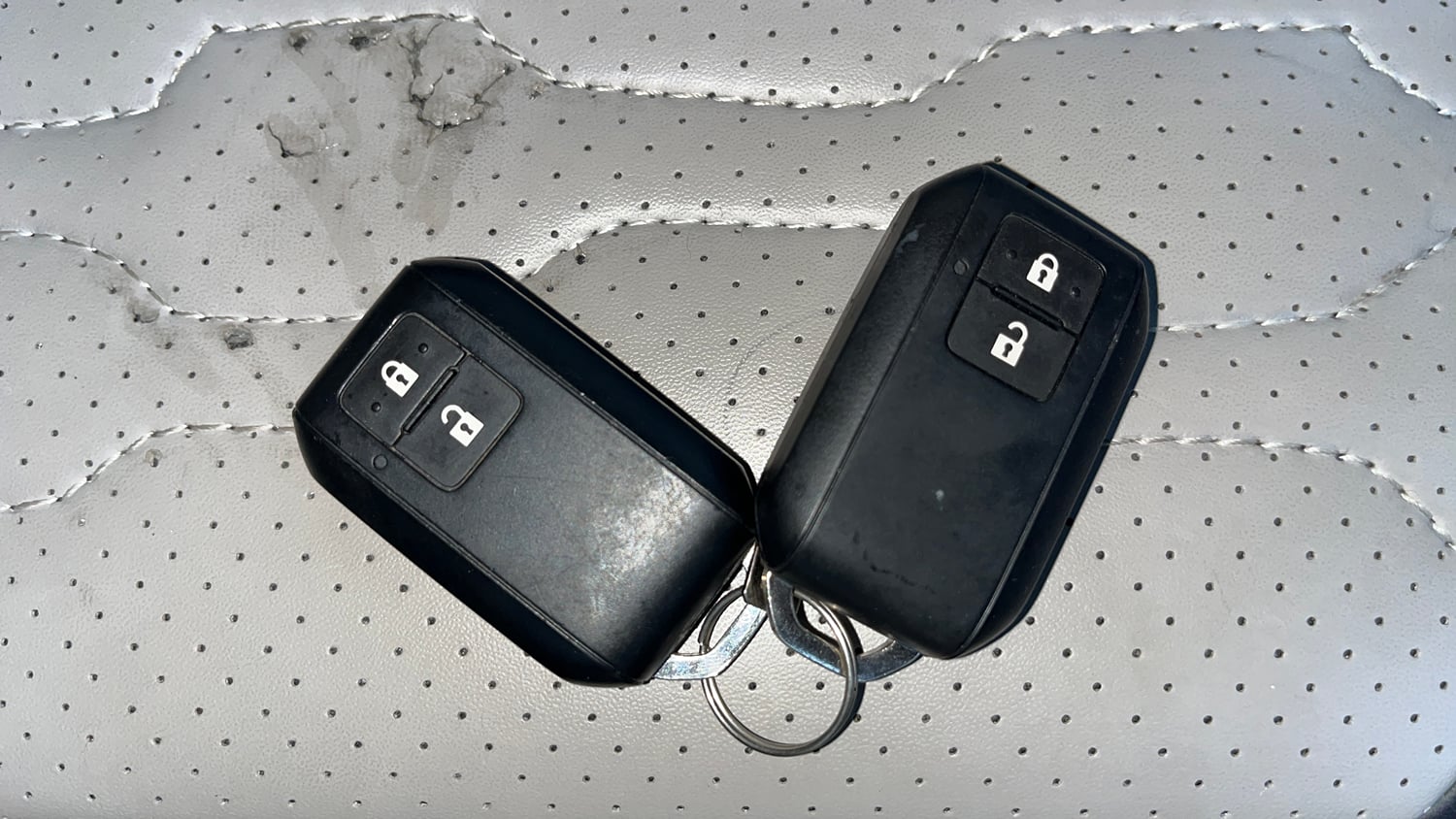 Used 2024 Toyota Glanza V Petrol Manual extra CAR KEY VIEW