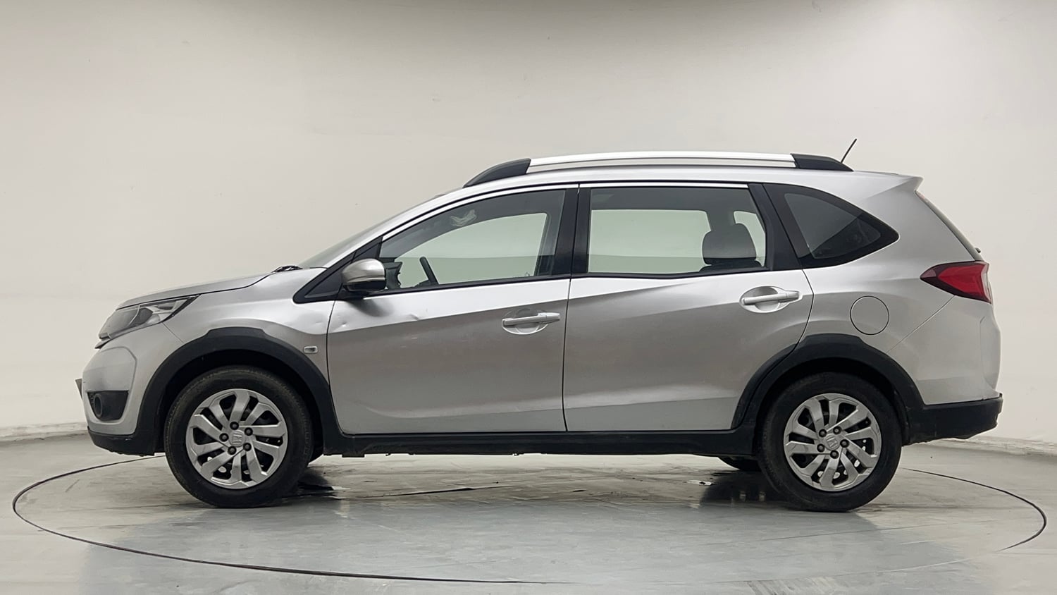 Used 2016 Honda BR-V S Petrol Petrol Manual exterior LEFT SIDE VIEW