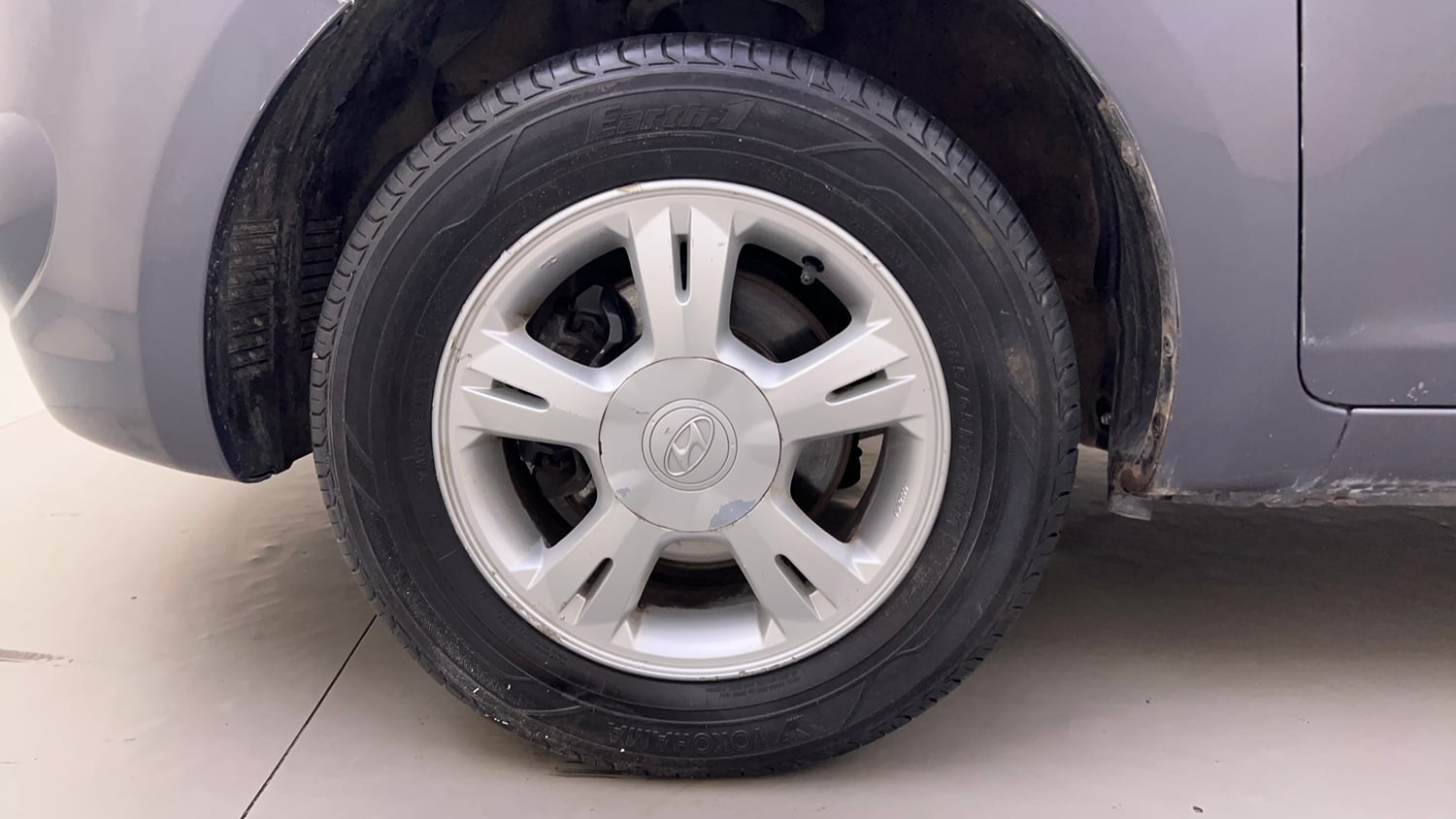 Used 2012 Hyundai i20 Asta 1.2 Petrol Manual tyres LEFT FRONT TYRE RIM VIEW