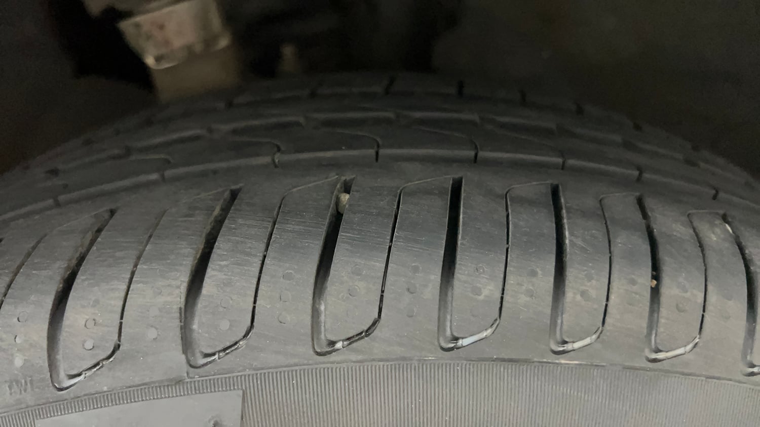 Used 2024 Mercedes-Benz GLC 220d 4MATIC Diesel Automatic tyres RIGHT FRONT TYRE TREAD VIEW