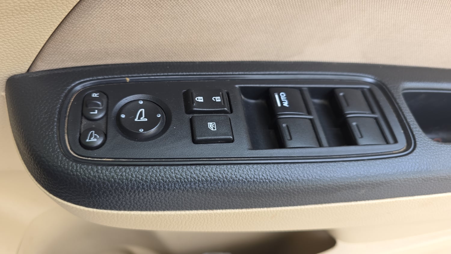 Used 2023 Honda Amaze VX 1.2 Petrol MT Petrol Manual top_features Anti pinch power windows