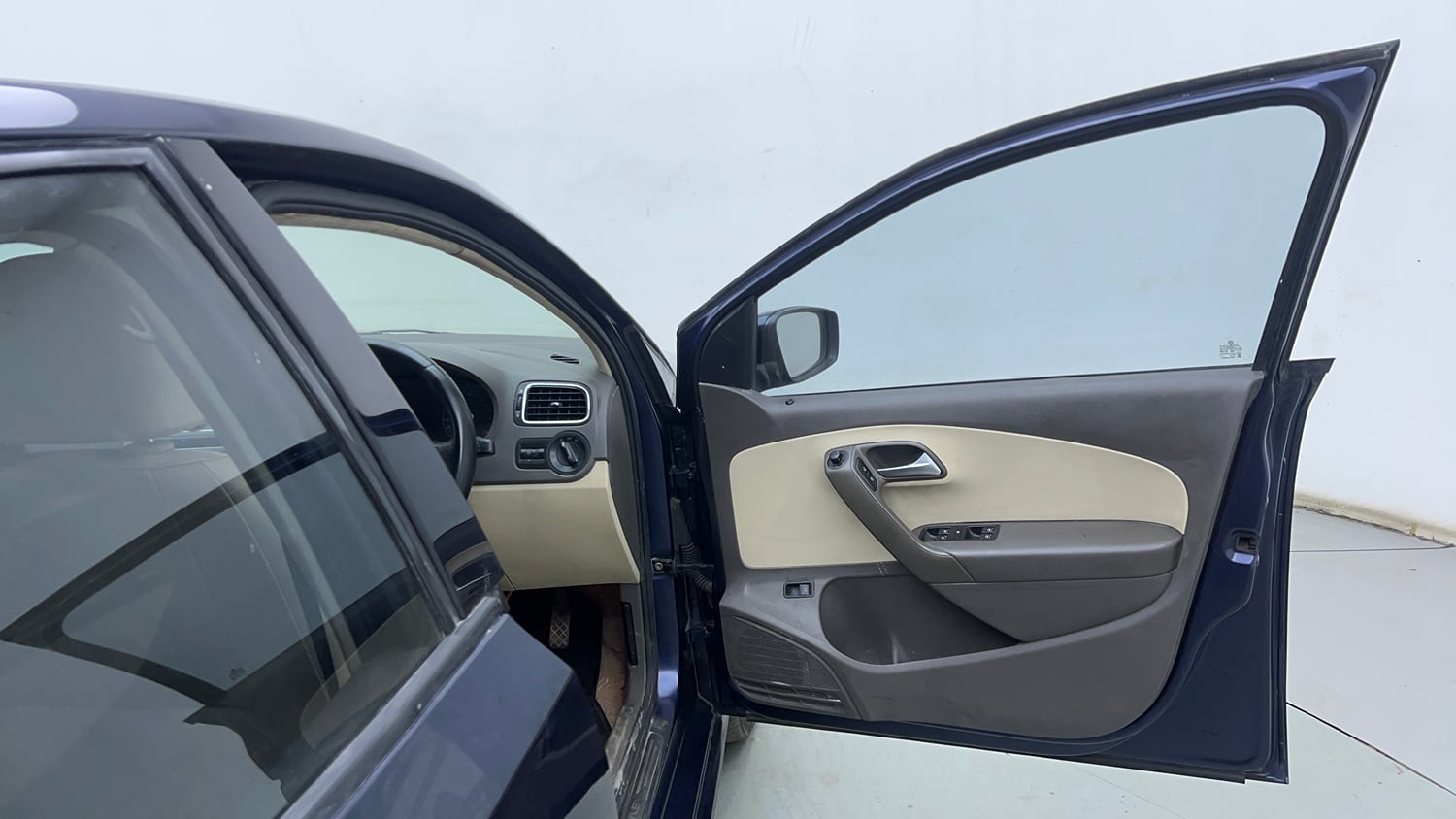 Used 2015 Volkswagen Vento Highline Diesel Diesel Manual interior RIGHT FRONT DOOR OPEN VIEW