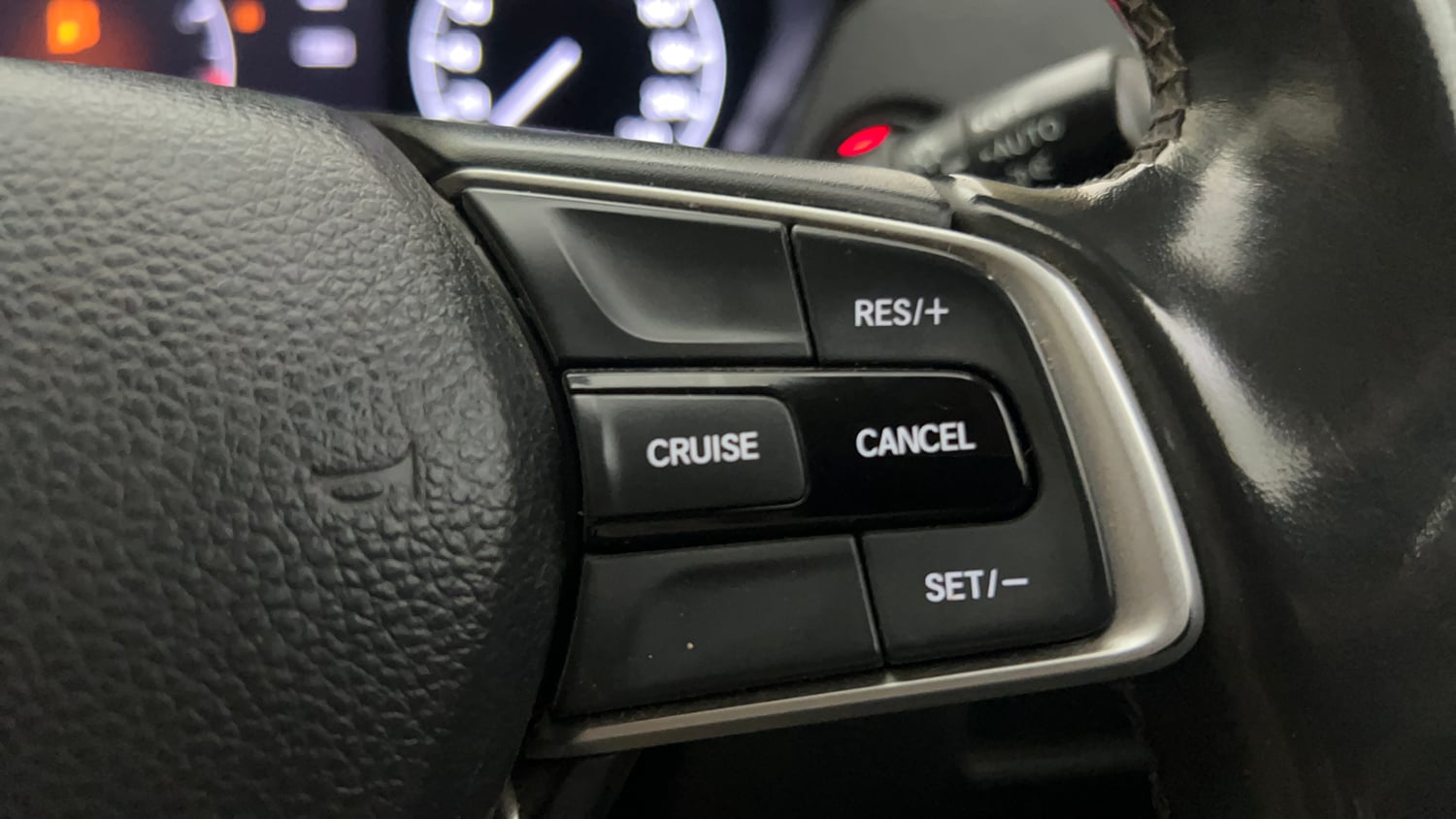 Used 2023 Honda City VX Petrol MT Petrol Manual top_features Cruise control