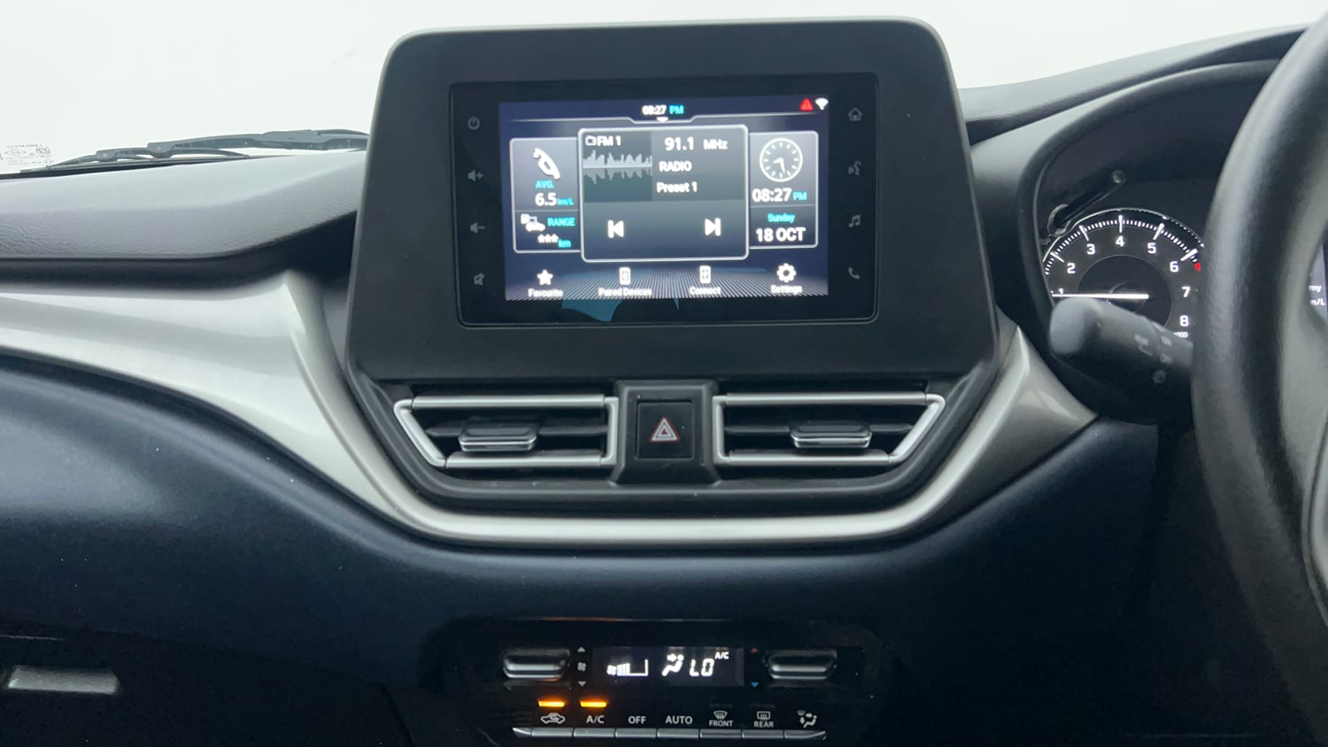 Used 2023 Maruti Suzuki Baleno Zeta AGS Petrol Automatic interior MUSIC SYSTEM & AC CONTROL VIEW