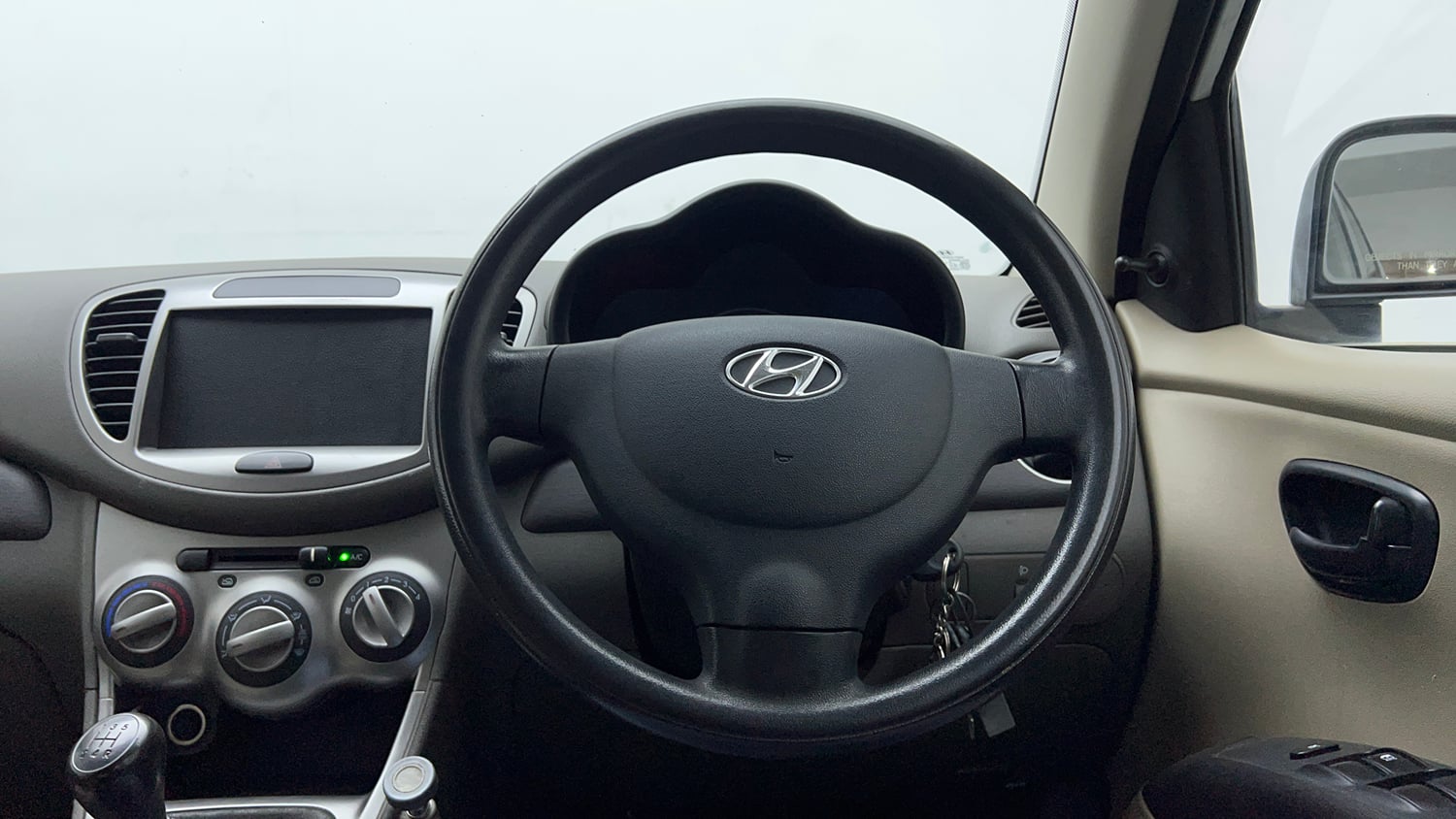 Used 2015 Hyundai i10 Magna 1.1 iRDE2 Petrol Manual interior STEERING VIEW