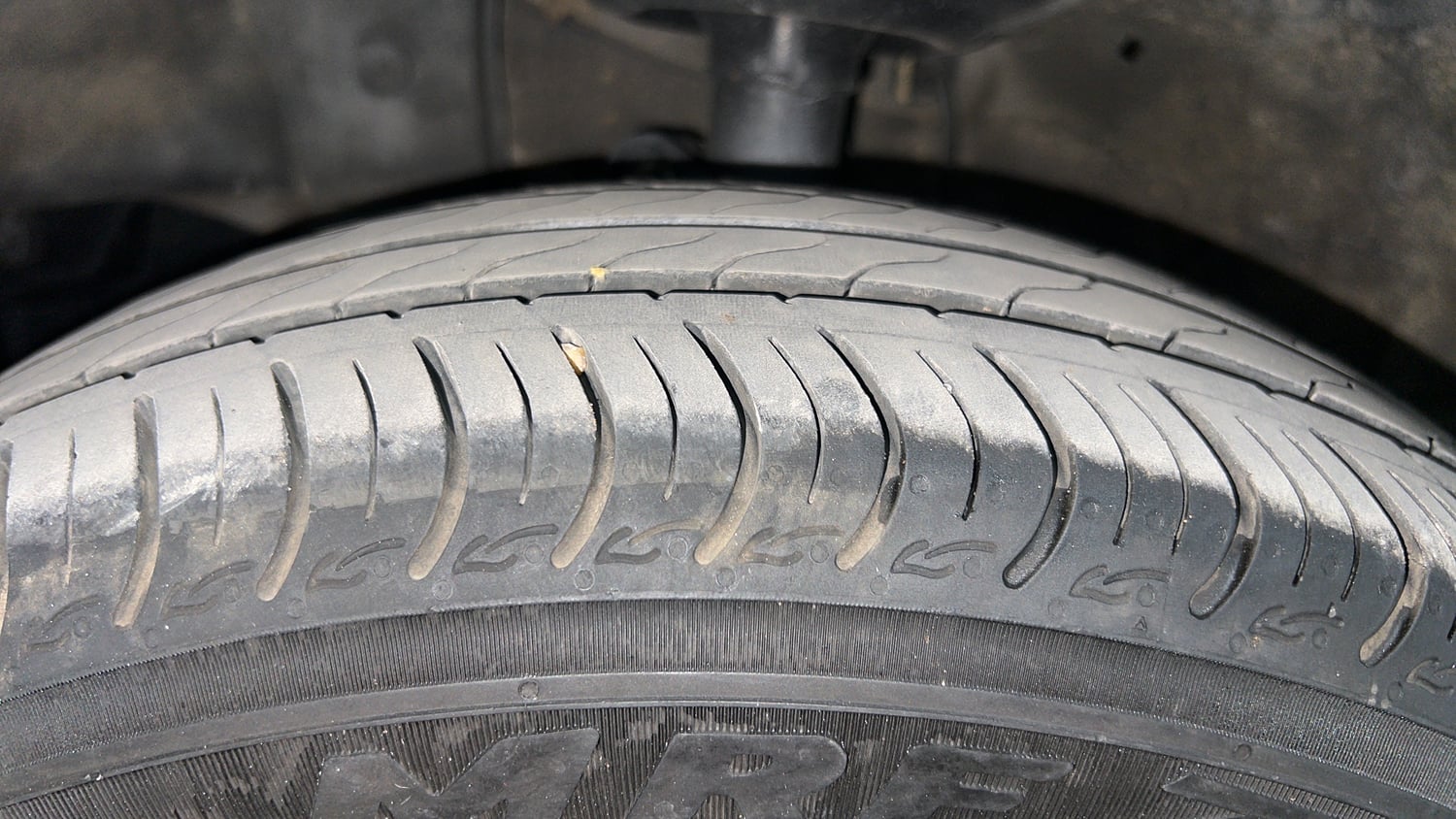 Used 2019 Honda Amaze 1.2 VX CVT Petrol Petrol Automatic tyres LEFT FRONT TYRE TREAD VIEW